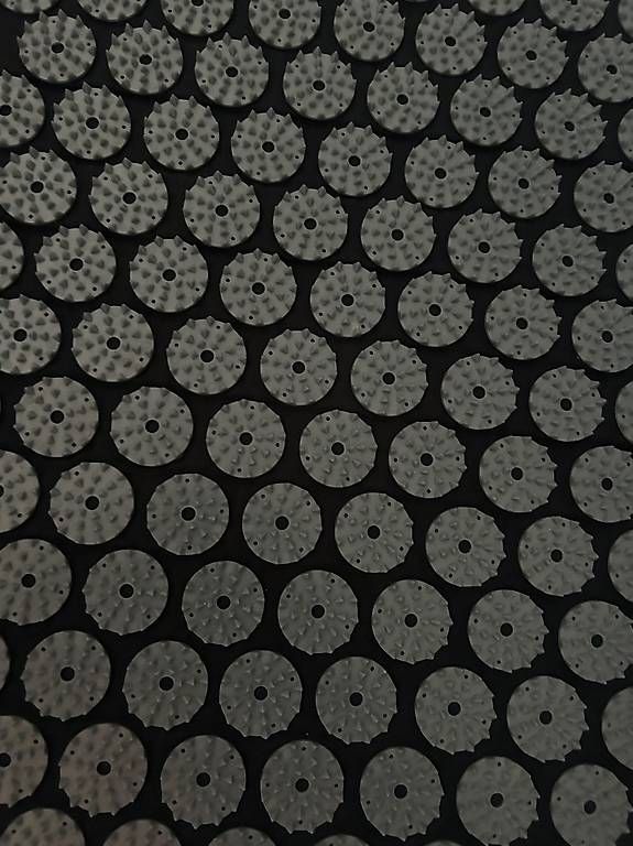 Dispositivi per massaggi: Bed of nails for acupuncture – Usato da Basel venduto da iac_lf5j 1
