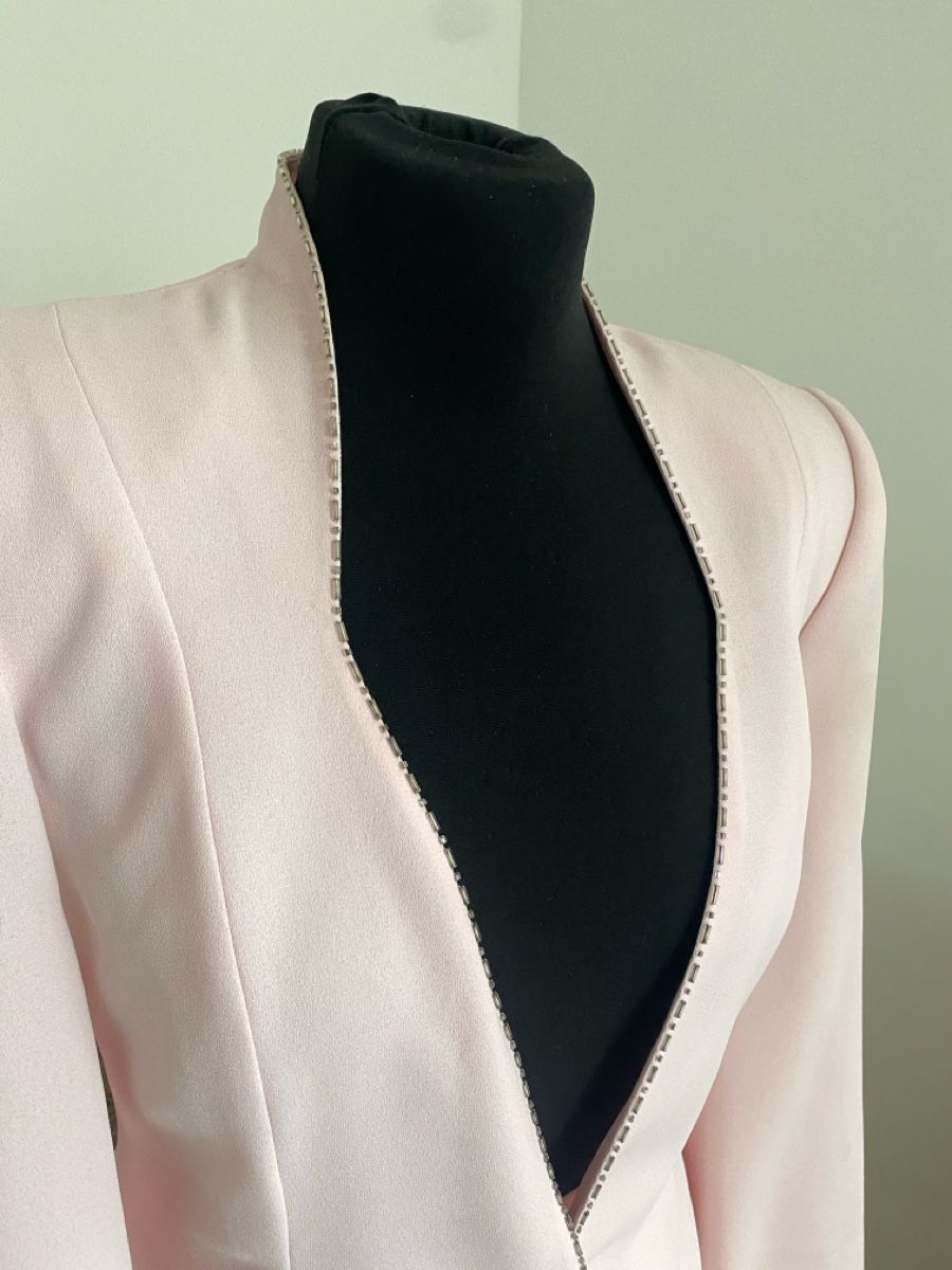 Giacche: Damen Blazer mit Rock hellrosa Perlenbesatz – Usato da Niederglatt ZH venduto da neunzehn82 3