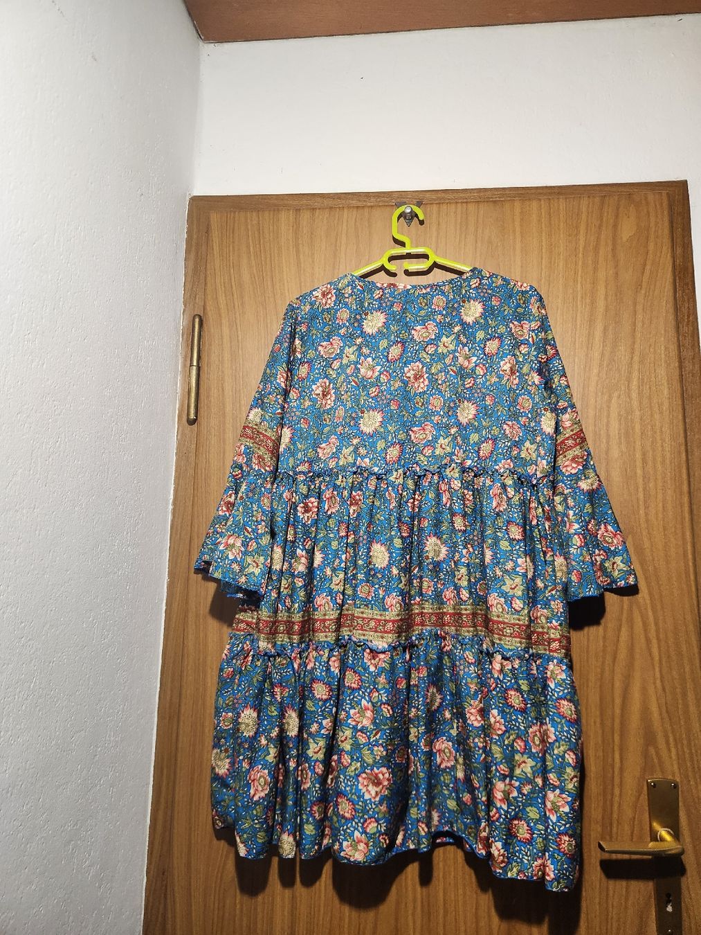 Vestiti: Robe imprimée fleurs bleu T U 70% soie – Usato da Niedergösgen venduto da Eva2410 2