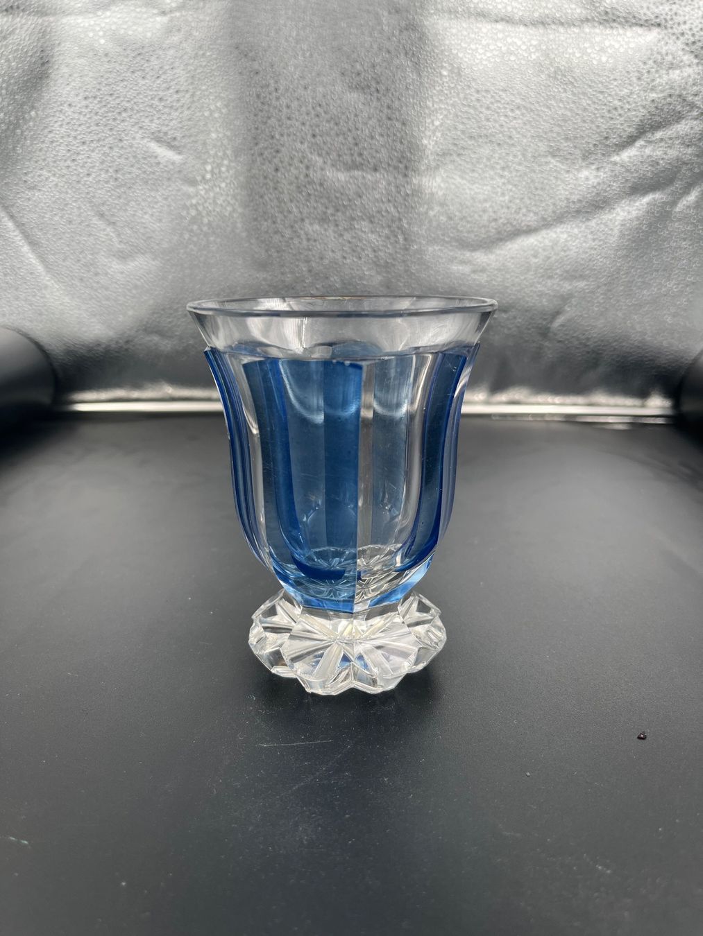 Bicchieri: 4er-Set antiker blauer böhmischer Glasbecher – Usato da Otelfingen venduto da Yossi-68 4