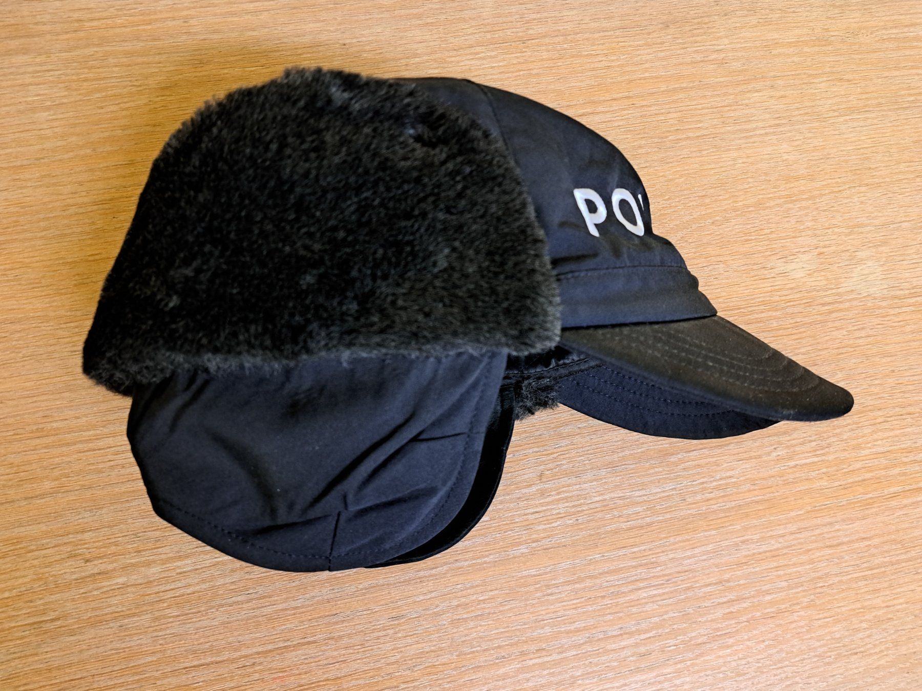Chapeaux, bonnets & casquettes: Polizeimütze / Wintermütze – D'occasion à Bellikon par cebas23 2