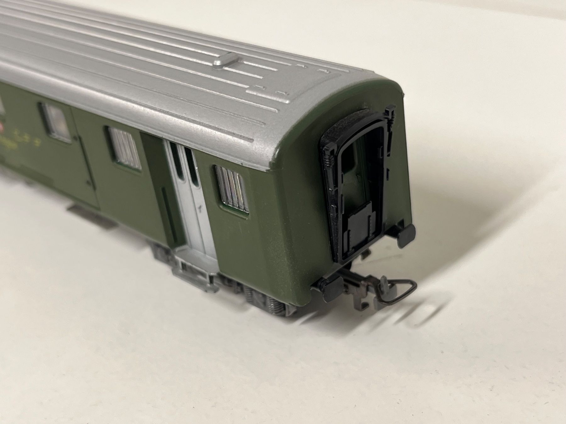 Kleinbahn Modellini di ferrovie: KLEINBAHN Gepäckwagen  SBB CFF FFS   H0 DC – Usato da Neuenhof venduto da ludovicco 3