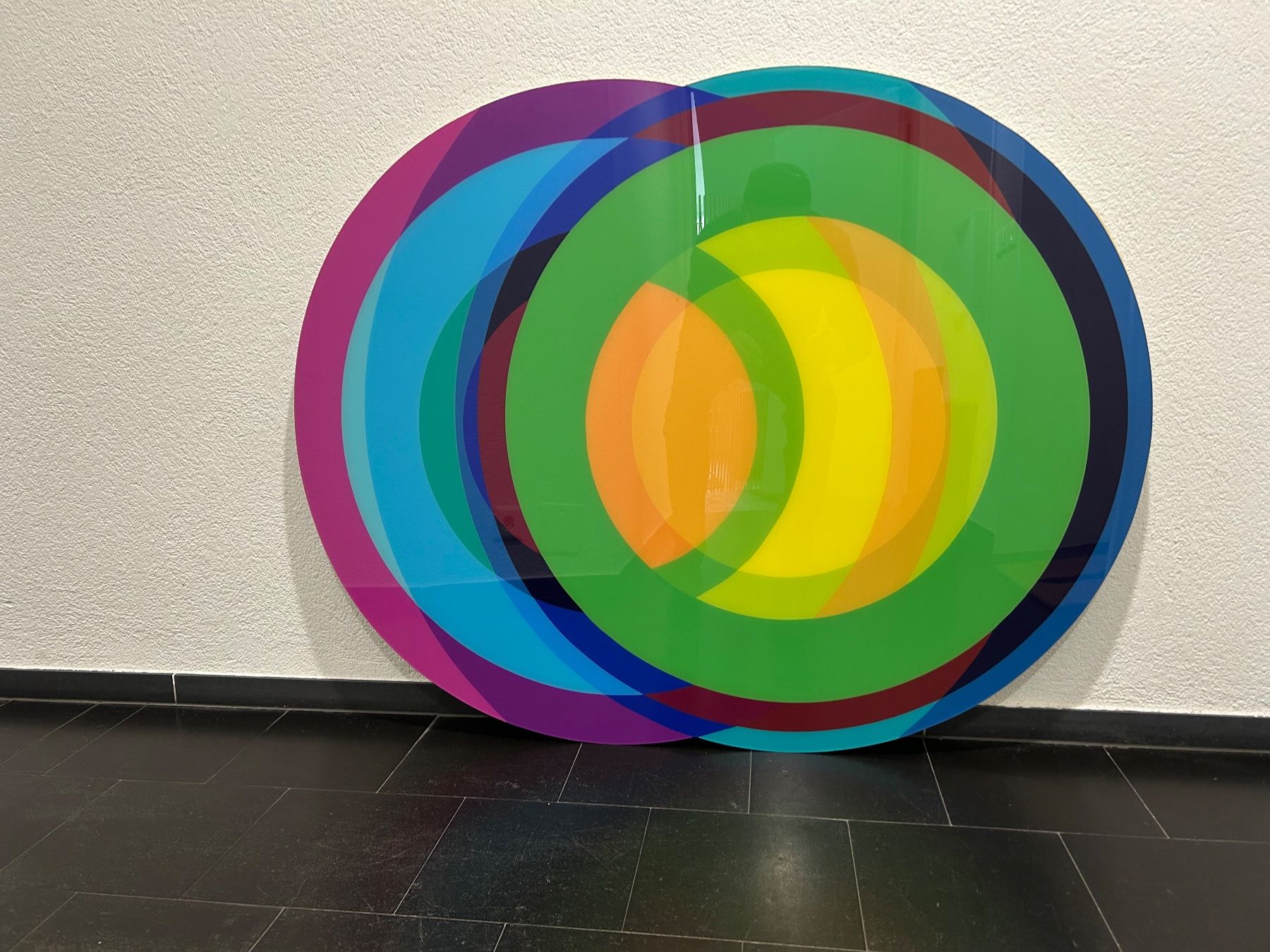 Sculture & Statue: Grosses Objekt auf Acrylglas – Usato da Arlesheim venduto da Brienz30