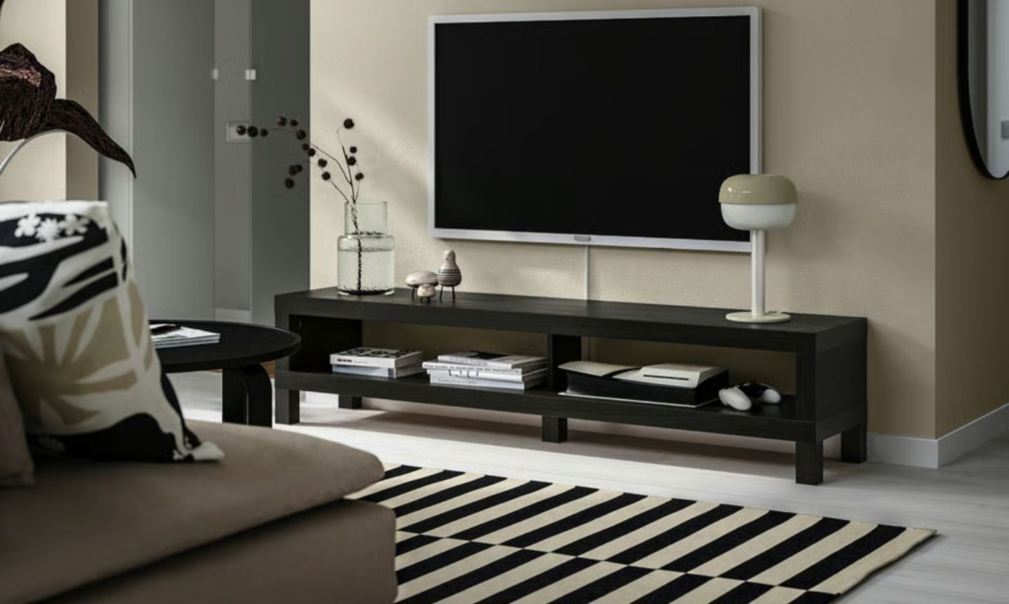 Ikea Mobili TV: Ikea TV Bank  – Usato da Ennetmoos venduto da Janina.M91