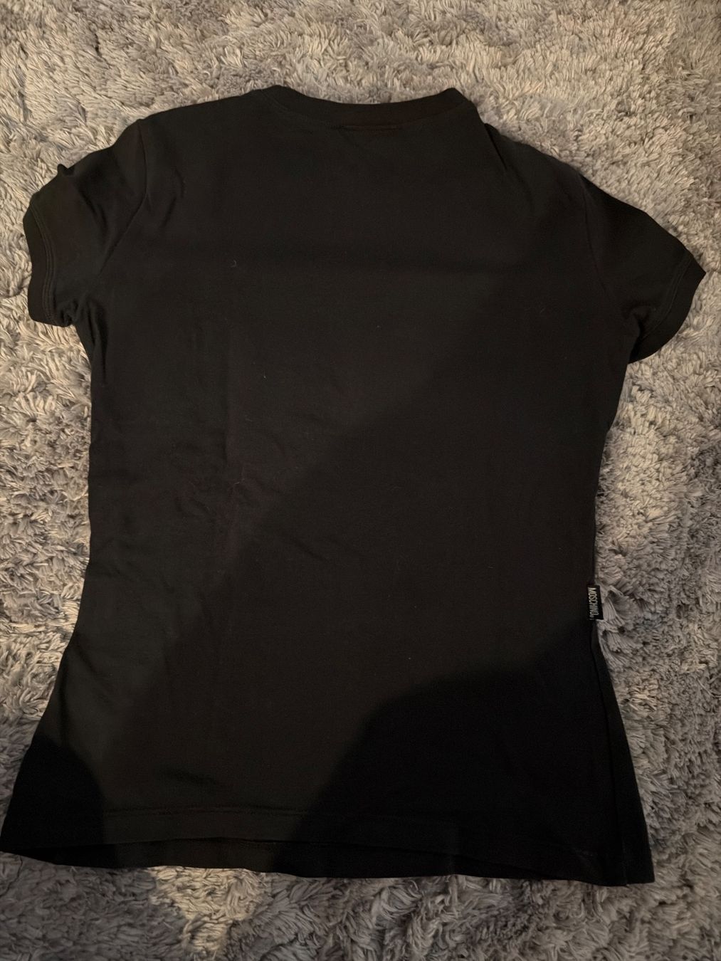 Moschino T-shirt: T-shirt Moschino – Nuovo (secondo la descrizione) da Zürich venduto da lcl_r88r 1