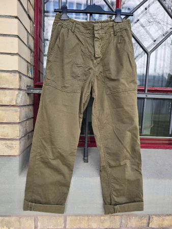 Kleidung: Hose olive/DRYKORN, Gr. 28