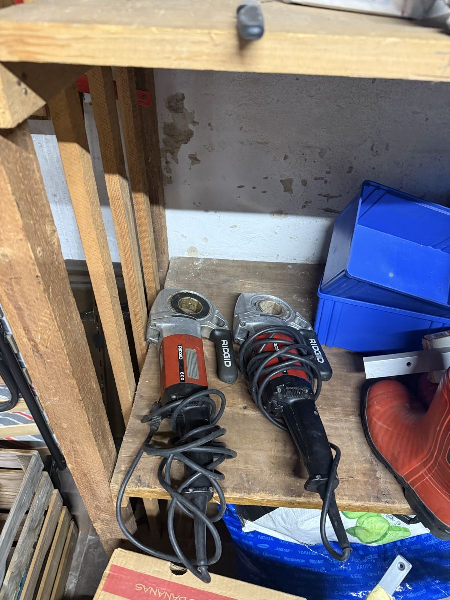 Ridgid Tutti gli attrezzi: 2x Ridgid Presszange 460-600 gebraucht – Usato da Winterthur venduto da Bogdan1986
