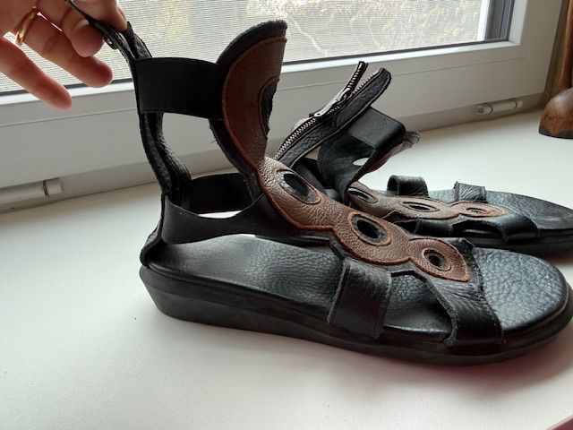 Arche Scarpe da donna: Sandales Arche cuir, prix baissé – Nuovo (secondo la descrizione) da Enges venduto da cordec