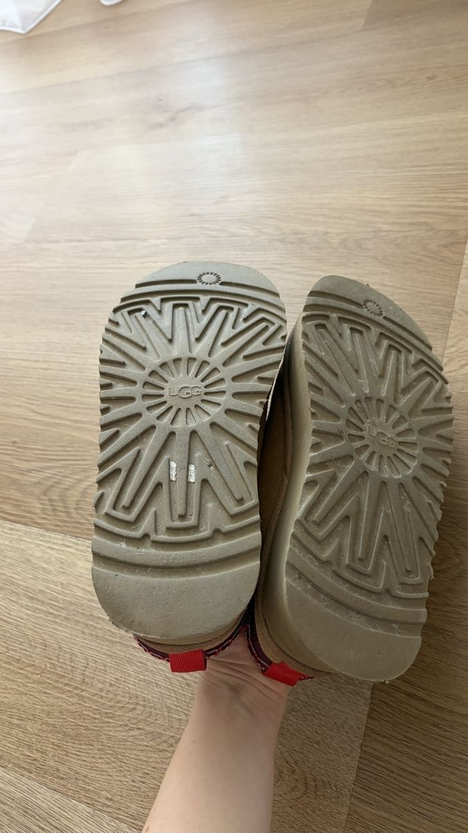 Ugg Scarpe da donna: UGG Tazz – Nuovo (secondo la descrizione) da Sirnach venduto da Vikuyya 3