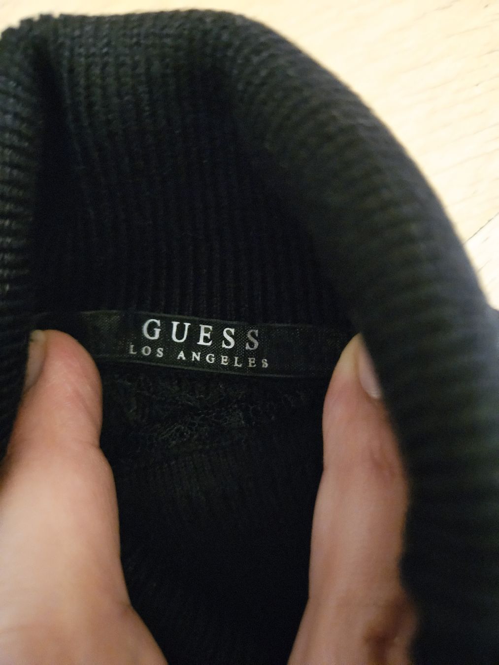 Guess Tops: Haut guess – Gebraucht aus Founex von Ana_2412 2