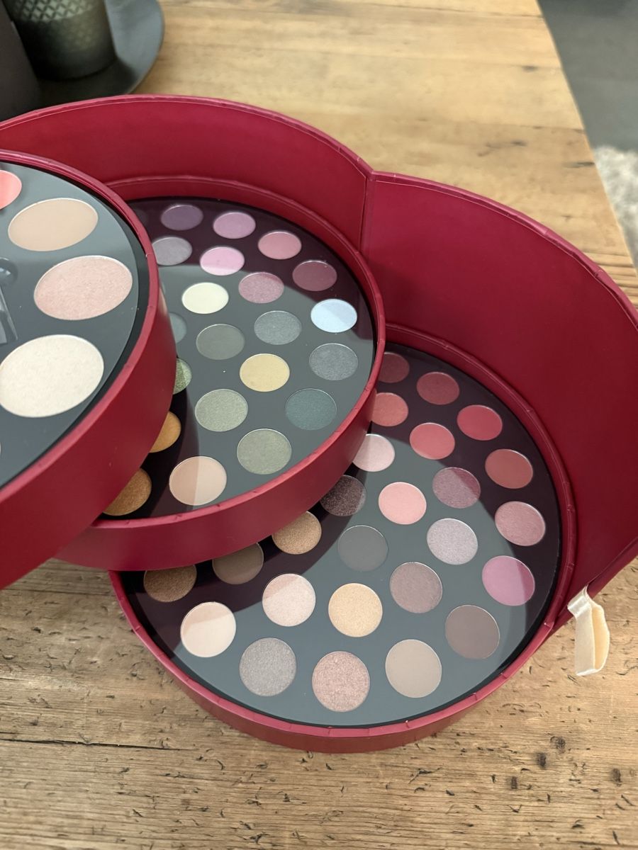 Douglas Make-up: DOUGLAS Iconic Glam Palette – Neu und originalverpackt aus Boppelsen von giu_r7mj 3