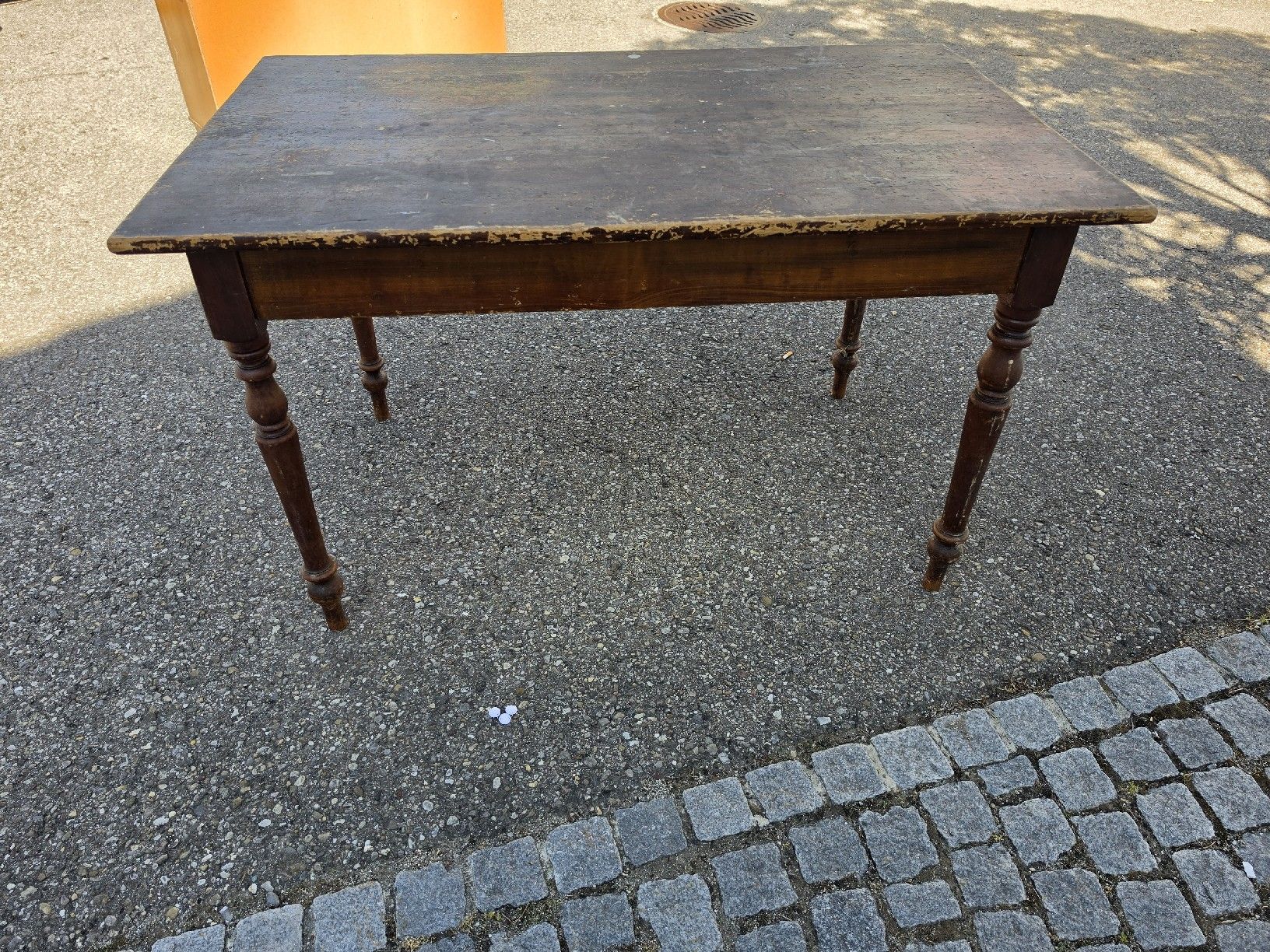 Tavoli: Holztisch mit Schublade restaurationsbedürftig – Usato da Mettlen venduto da elios0888 3