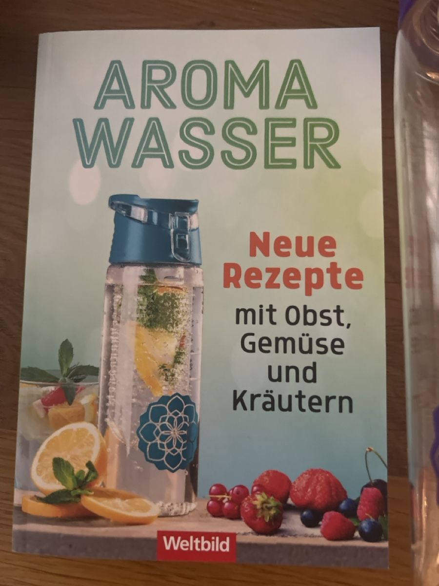Trinkflaschen & Thermosflaschen: Wasserflaschen Set 2 Stk. mit Rezeptbuch – Gebraucht aus Uznach von Apuutze 1