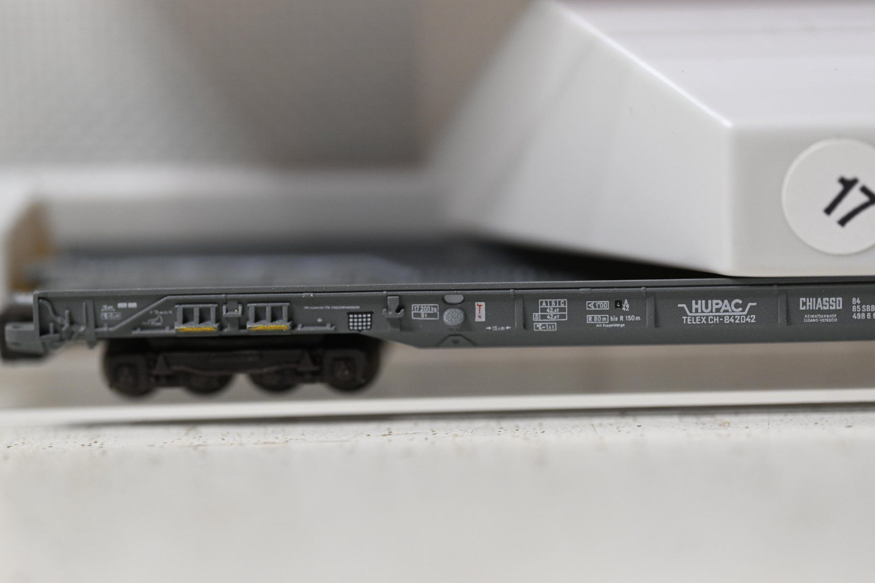Fleischmann Modellini di ferrovie: Hupac Wagen Fleischmann Spur N Zingg Hedingen mit OVP – Usato da Laupen ZH venduto da Zmoewe 2