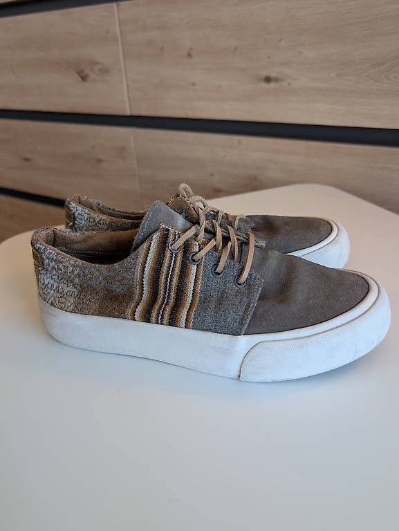 Scarpe da donna: Sneaker aus Leder Mipacha Gr. 39 – Usato da Weinfelden venduto da lea_5gvn 3