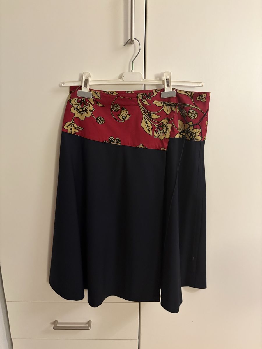 Jupes: Max Mara Weekend – D'occasion à Winterthur par san_7tfp