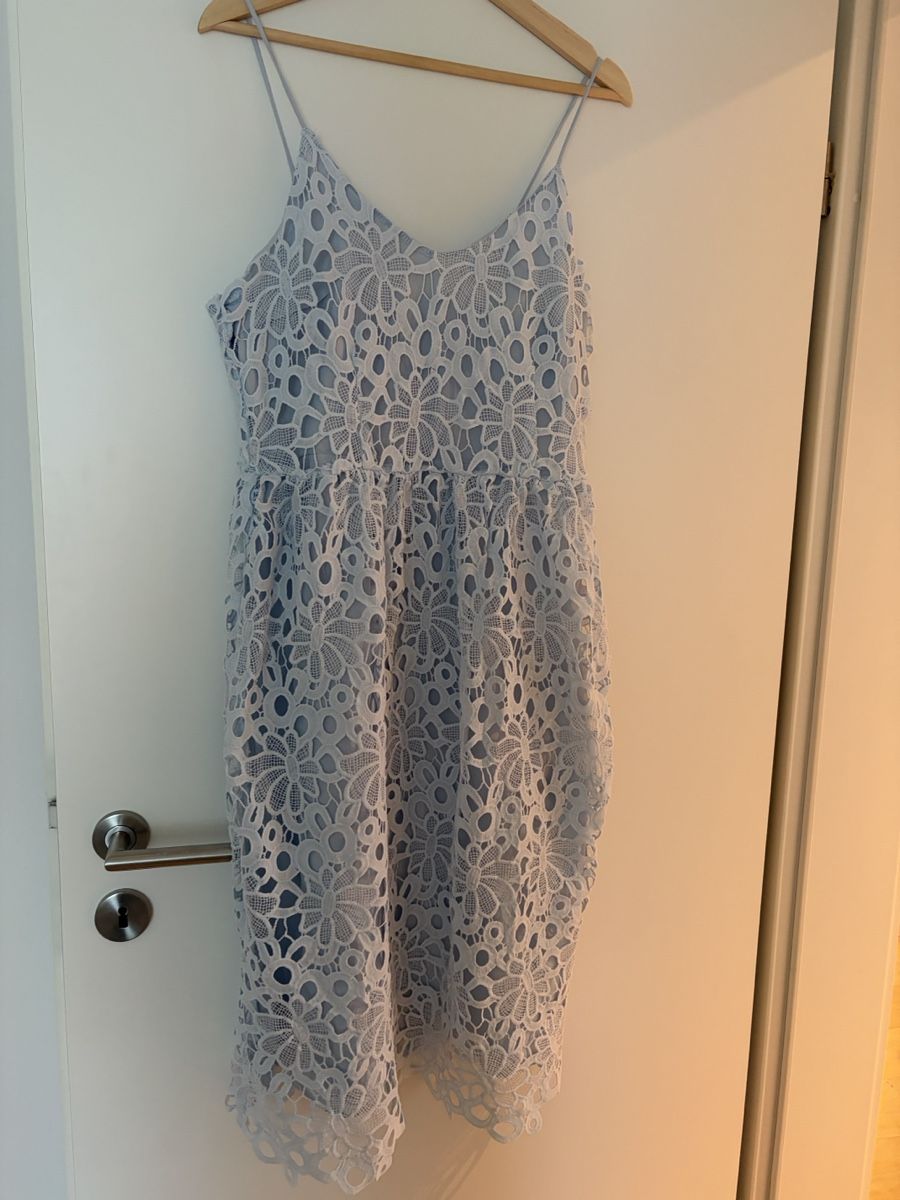 Vestiti: Kleid Spitze hellblau Grösse M/L neuwertig – Usato da Zufikon venduto da pau_dj5m