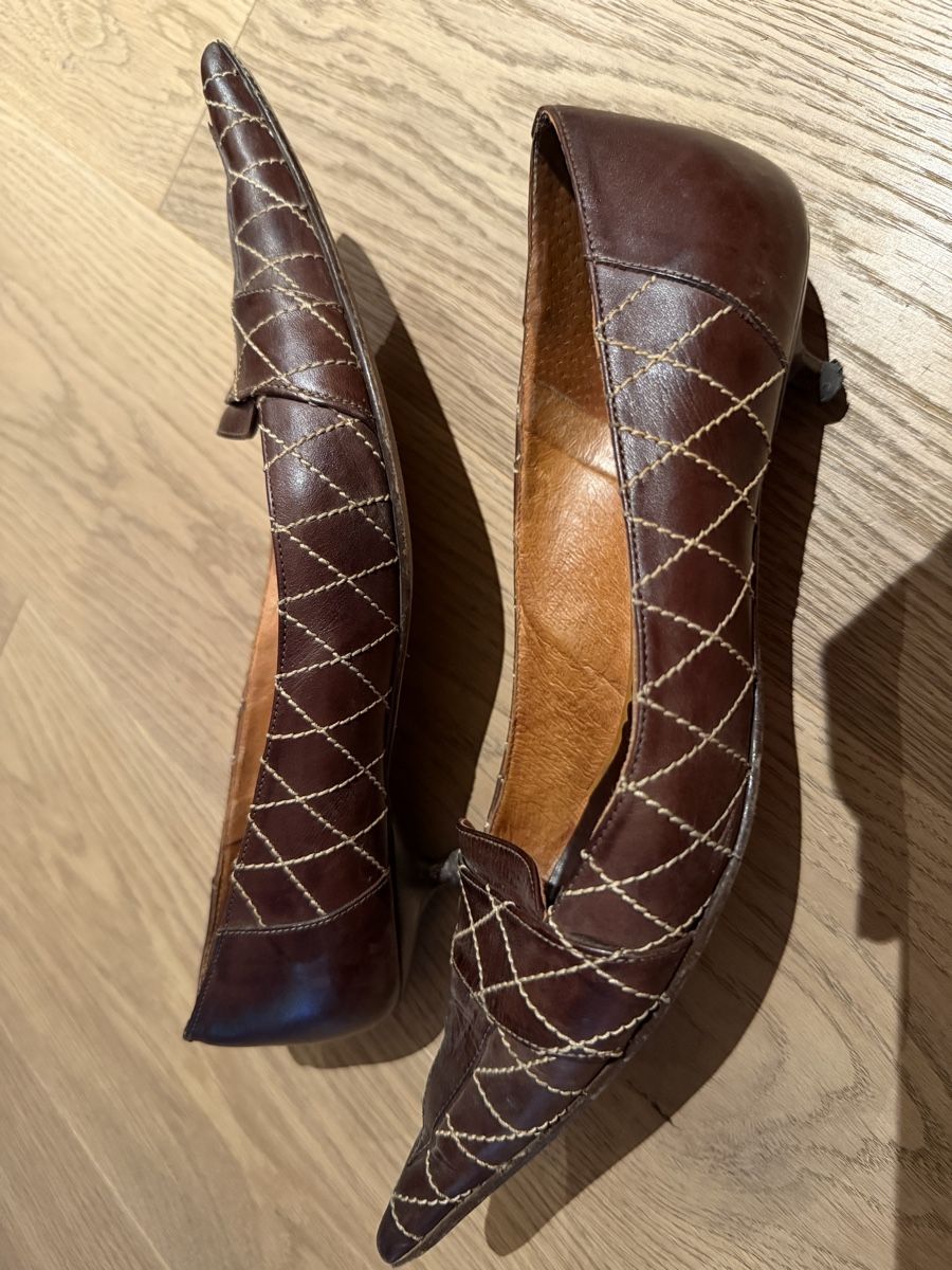 Navyboot Chaussures femmes: NAVYBOOT Pumps Leder braun Grösse 38 – D'occasion à Küsnacht ZH par ToddyGinger 5