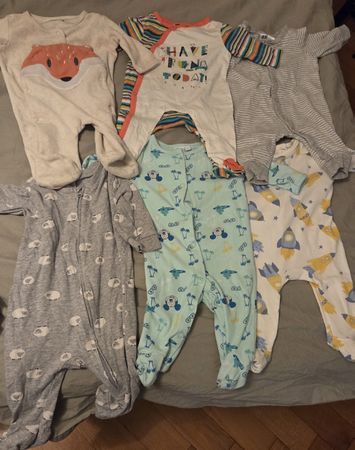 Lot de 20 pyjamas bébé taille 1 mois