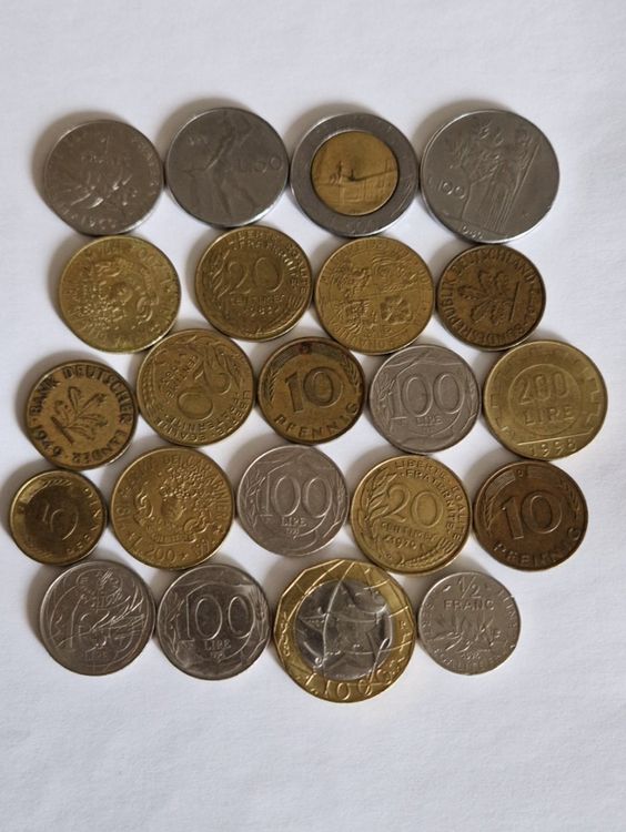 Lot De Pièces De Monnaie Publicitaires Esso Petroleum – Voitures Historiques – 1970