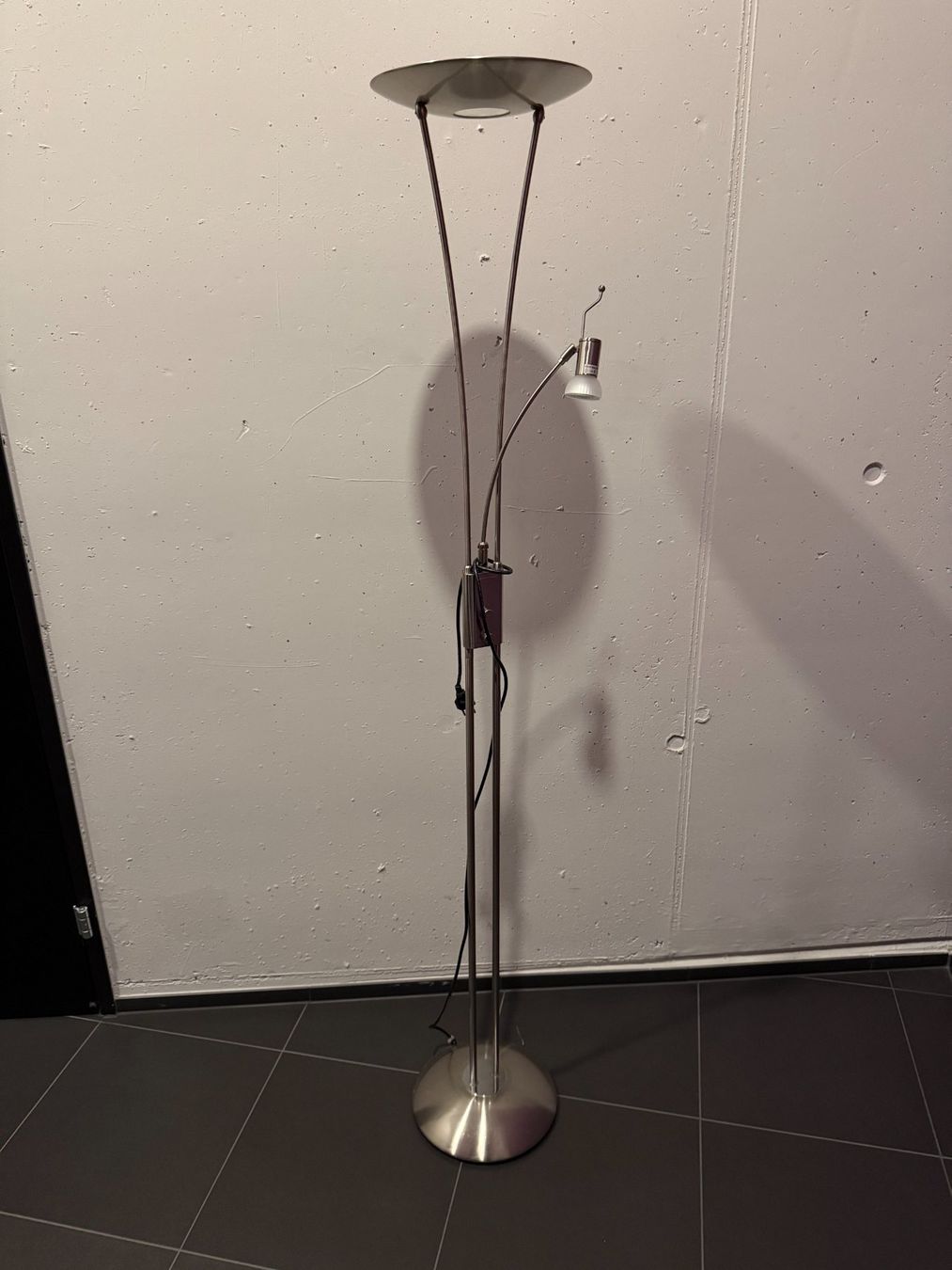 Lampade: Halogen Ständerlampe mit gratis Zusatzlampe von Philips – Usato da Rothenburg venduto da Patri00