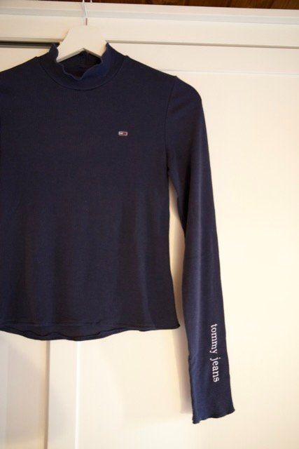 Tommy Hilfiger Maglioni & Felpe: Langarmshirt Tommy Hilfiger, Gr. S, Dunkelblau – Usato da Titterten venduto da fra_v27g
