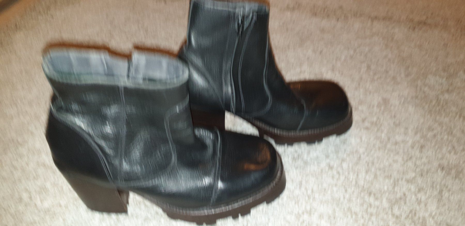 Scarpe da donna: Stiefel schwarz gr 37 – Usato da Gwatt (Thun) venduto da Letzte-Chance-III 2