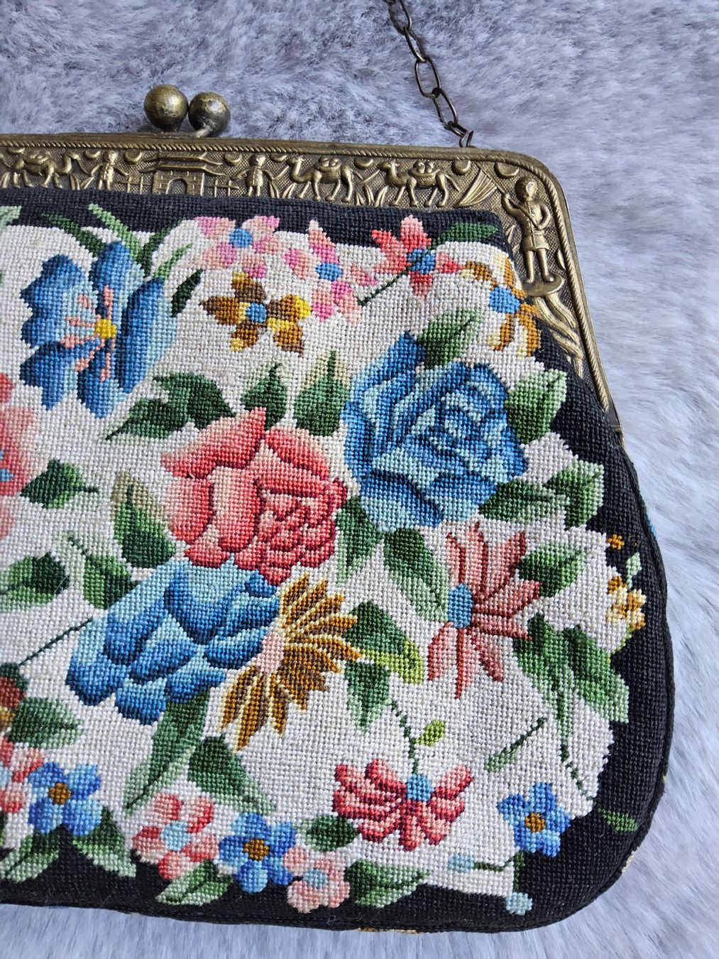 Borse da donna: TOP Antike Petit Points Abendtasche Handmade und exotisch – Usato da Zürich venduto da SciTec 7