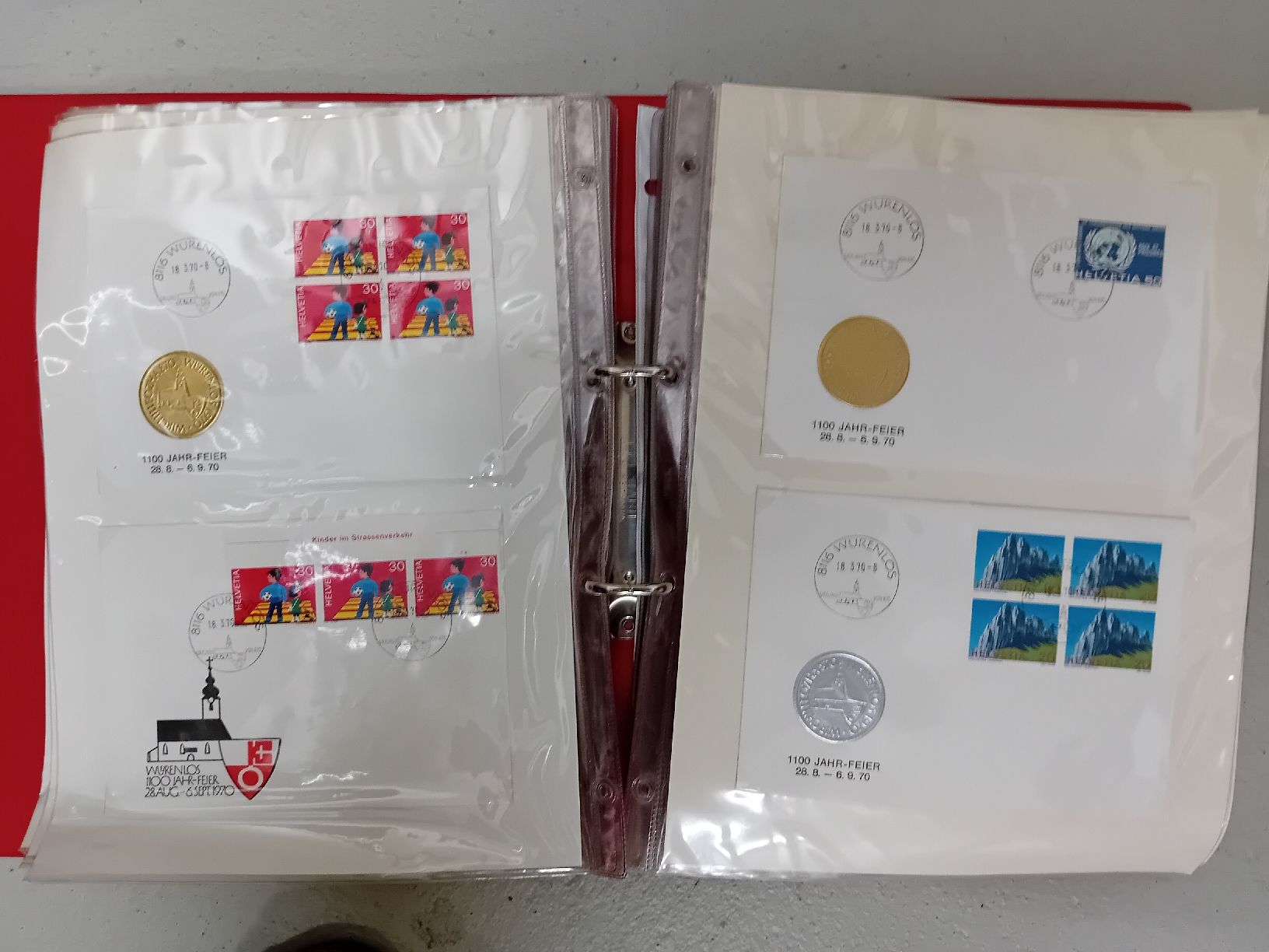 Album: Briefmarkenalbum mit verschiedenen Marken  – Nuovo (secondo la descrizione) da Lengnau AG venduto da pie_prp9 3