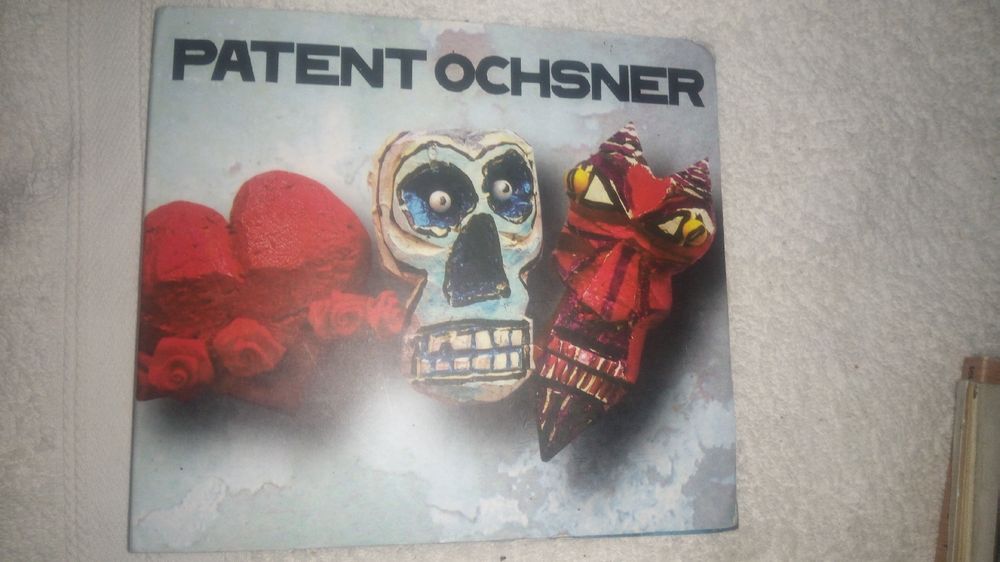CDs: Patent Ochsner - Liebi tod u tüüfu - CD,  – Gebraucht aus Belp von Guadalupe84