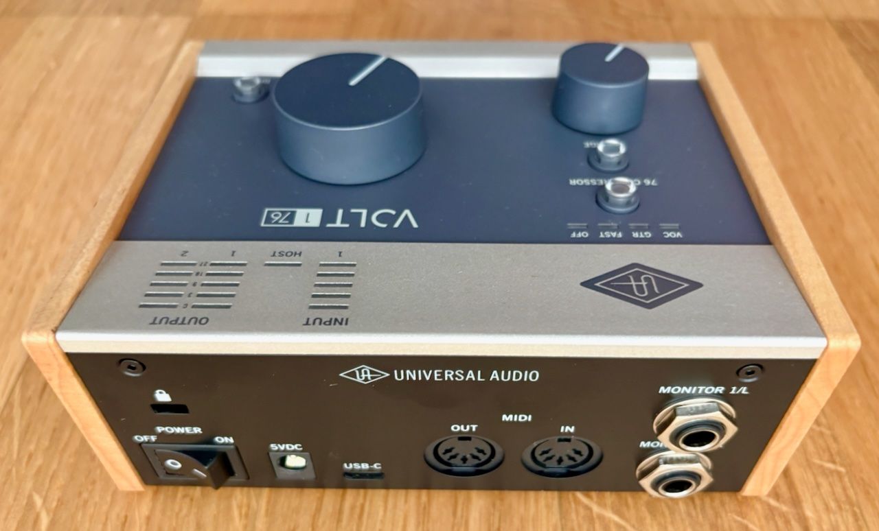 Universal Audio Attrezzatura per studi di registrazione: Universal Audio Volt 176 USB Audio Interface – Usato da Zürich venduto da SierraKilo 3