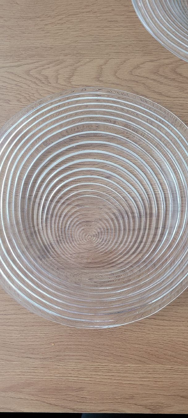 Piatti: 2er Set Glasteller Spiral-Design ca 30cm Durchmesser – Nuovo (secondo la descrizione) da Emmenbrücke venduto da gatasalvache 1