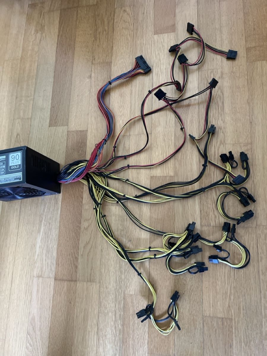 Componenti elettronici: Alimentation 1600W 90 Plus Gold – Usato da Clarens venduto da frolien 1