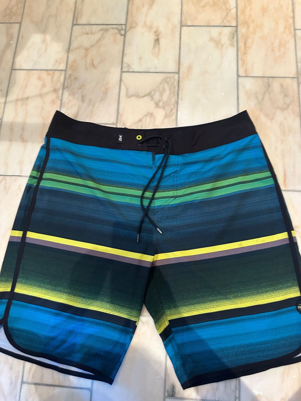 Dakine Hosen: Dakine Herrenbadehose 38 – Gebraucht aus Küssnacht am Rigi von melron1