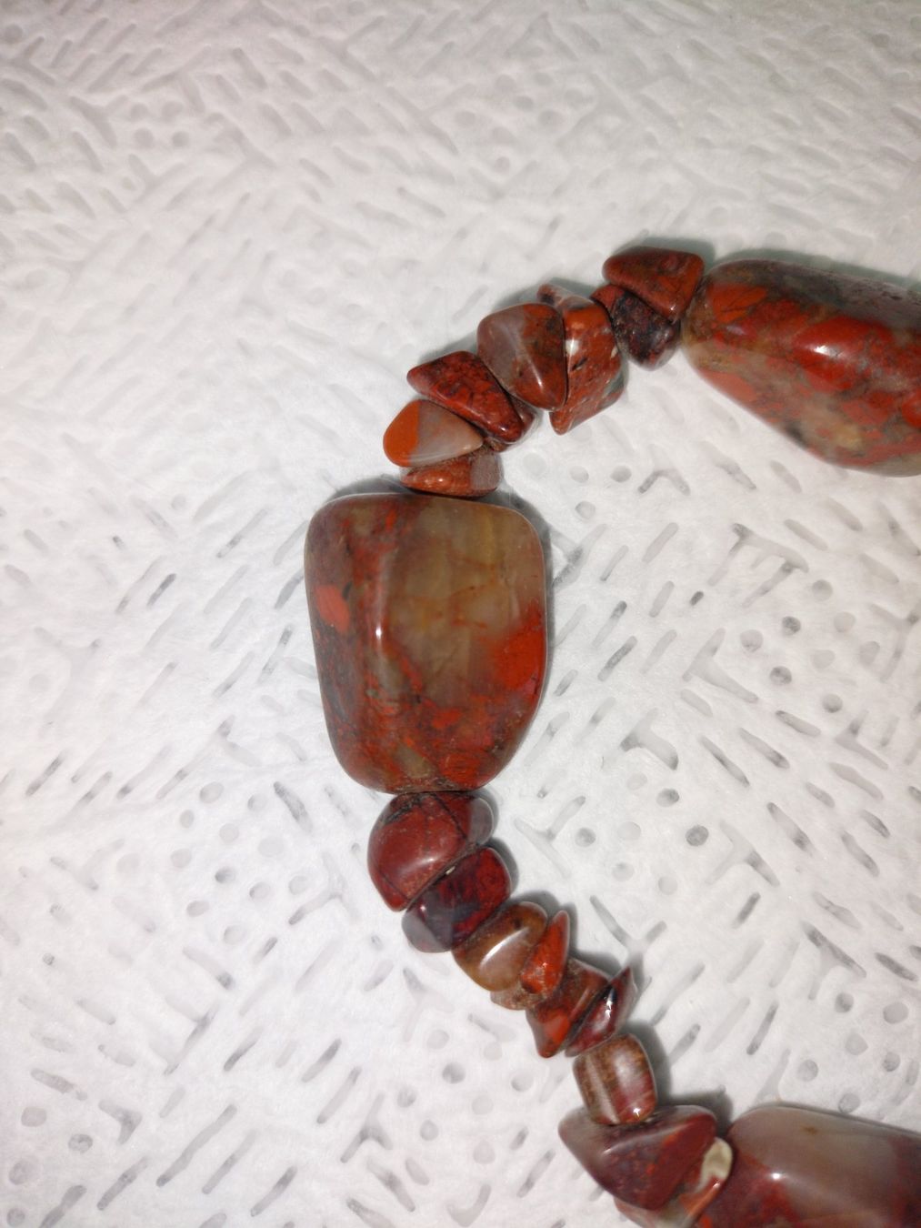 Bracciali & Braccialetti: Bracelet en jaspe rouge naturel. – Usato da Cortaillod venduto da rozinna 1