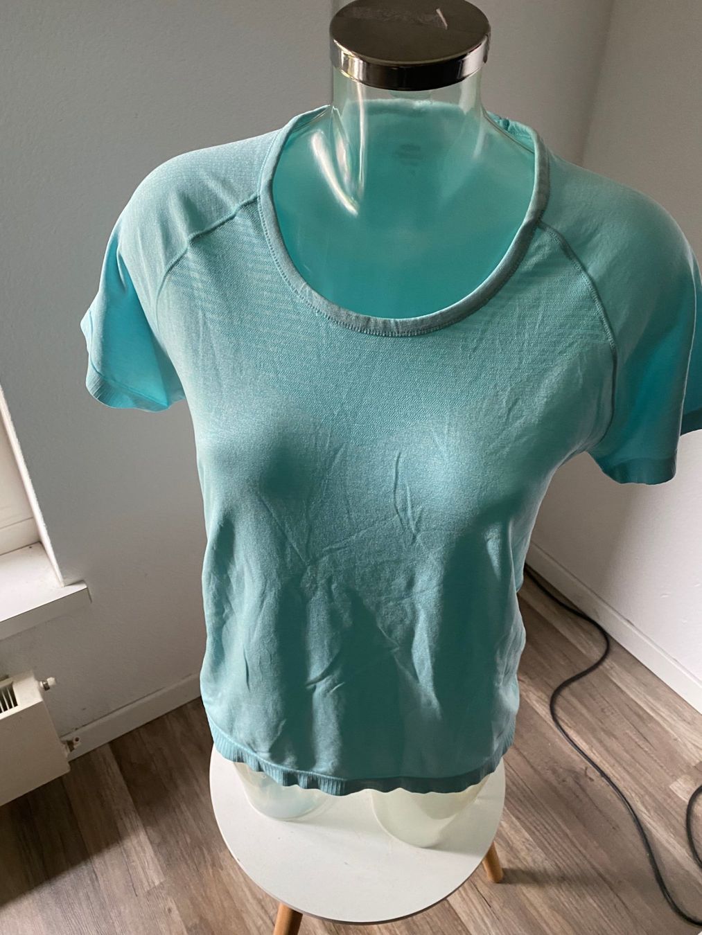 T-shirt: active Essentials T-Shirt Grösse M – Usato da Allenwinden venduto da Obalu