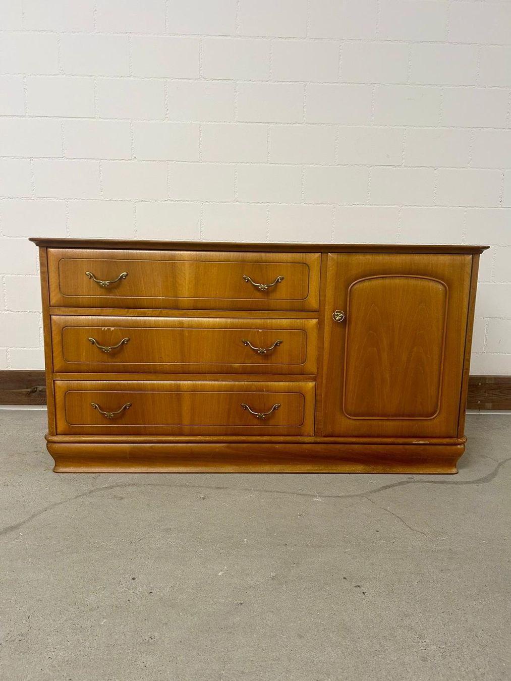 Cassettiere: Retro Sideboard Buffet mit Schubladen Holz Vintage Kommode – Usato da Rickenbach ZH venduto da Der-Insider 6