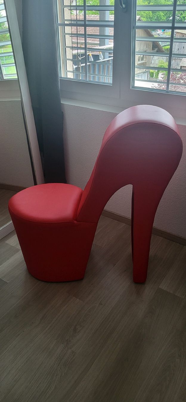 Poltrone: High Heel Stuhl – Usato da Gibswil venduto da cla_d2gw