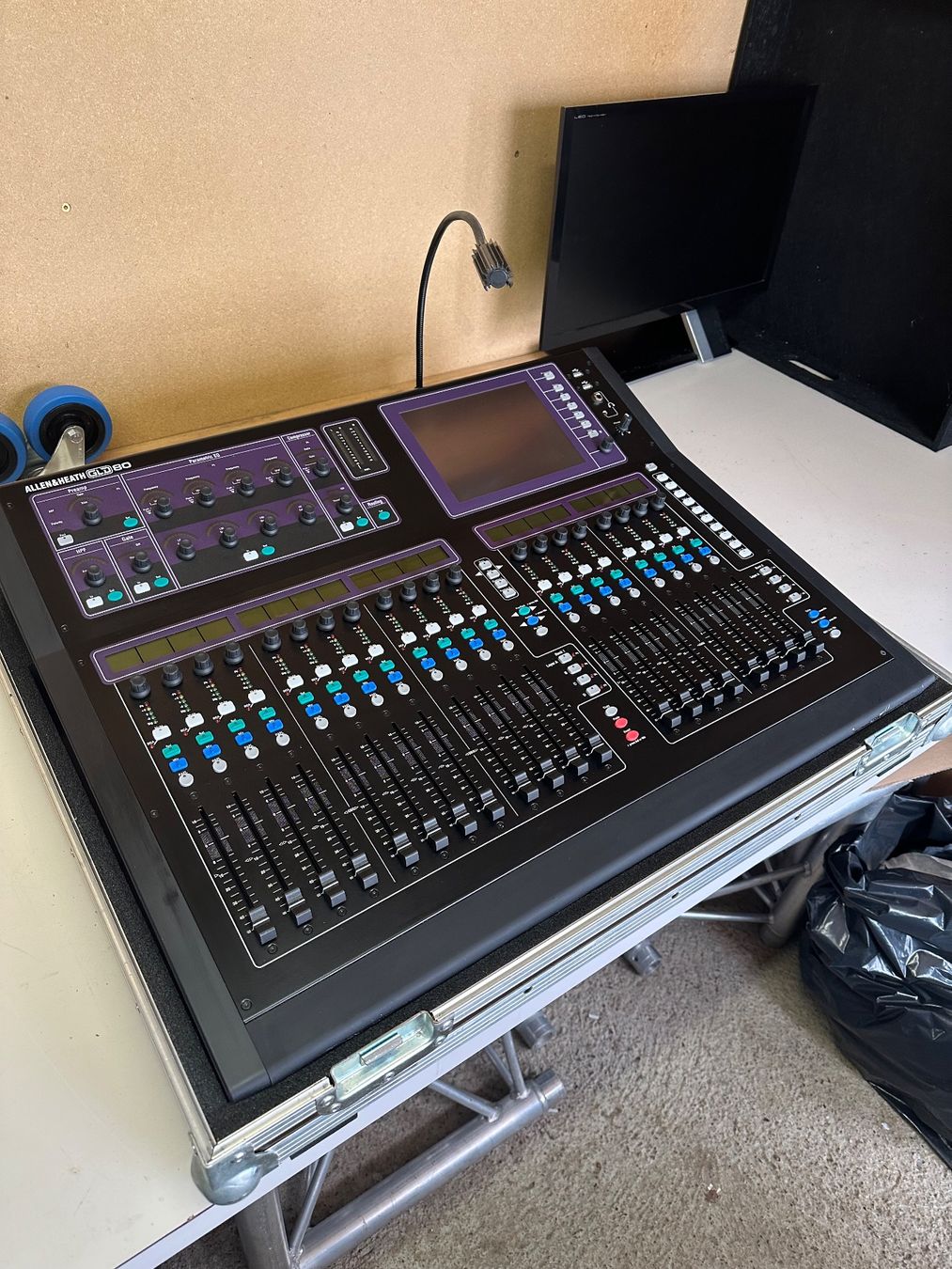 Allen & Heath Mischpulte: Allen and Heath GLD80 – Gebraucht aus heiligenschwendi von Line-out 6