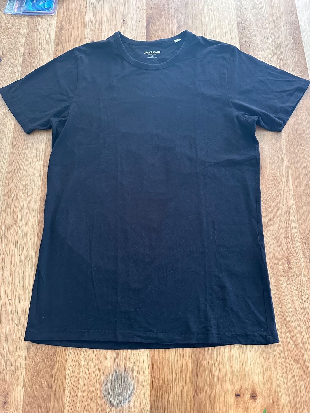 Jack & Jones T-shirts: Jack & Jones essentials T-Shirt - Grösse XL – D'occasion à Illnau par Xanny777