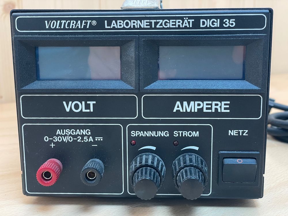 Voltcraft ESP-3010 Labornetzgerät, einstellbar 0 - 30 V/DC 0 - 10 A 300 W Steck Voltcraft ESP-3010 Labornetzgerät, einstellbar 0 - 30 V/DC 0 - 10 A 300 W Steck