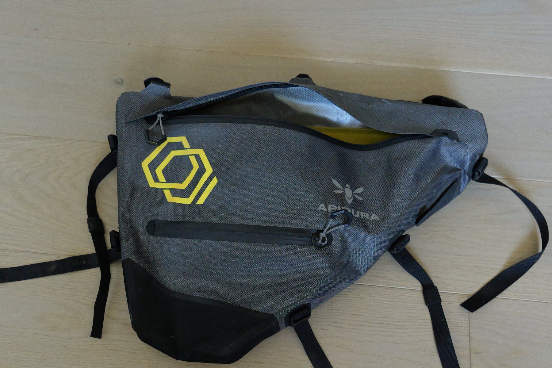 Apidura Borse: Apidura Fullframe Expedition Pack – Usato da Yverdon-les-Bains venduto da Fbarras 1