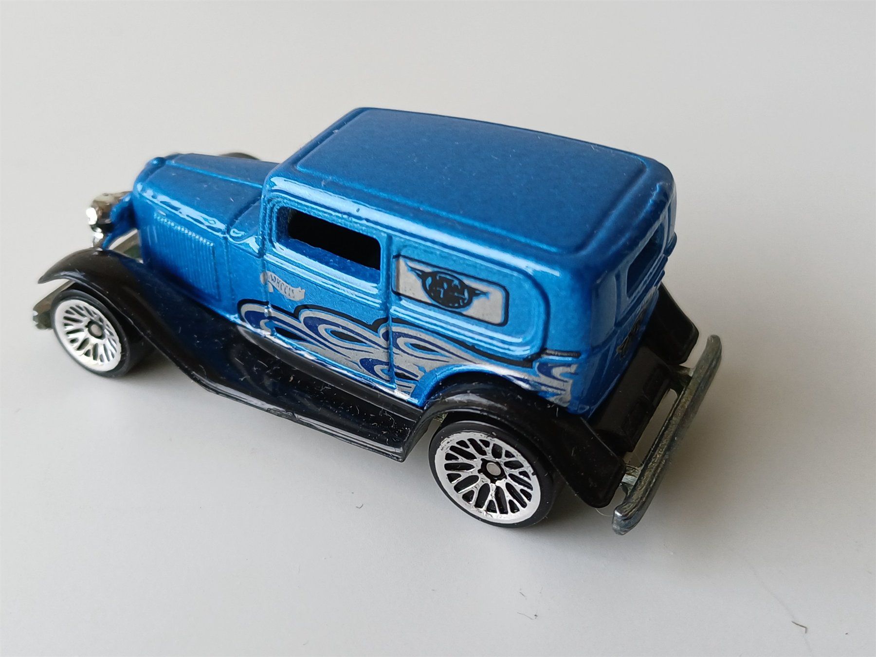 Hot Wheels Modellini d'auto: Hot Wheels - Street Beast & Ford – Usato da Bichwil venduto da Viggen37 1