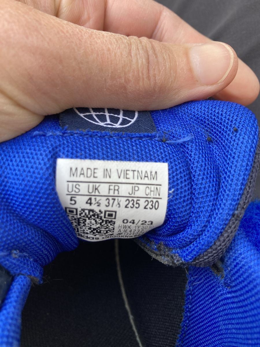 Adidas Scarpe per ragazzi: Hallenturnschuhe Adidas – Usato da Guarda venduto da molemolo 2