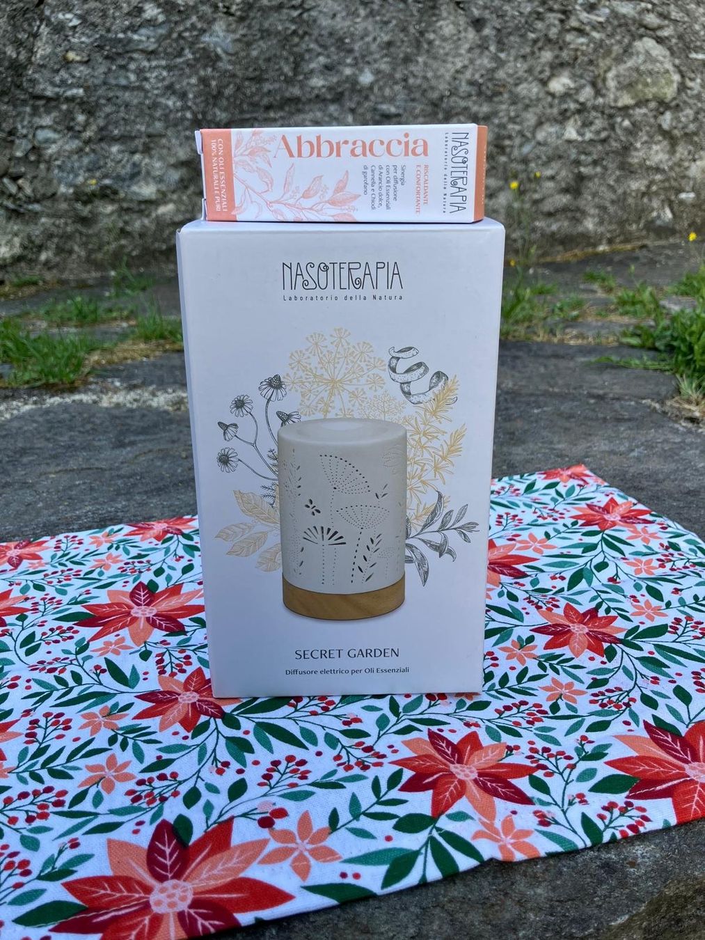 Diffusori di oli essenziali: Essential Oil Diffuser with Fragrance – Nuovo e nell'imballaggio originale da Monte Carasso venduto da arn_dime