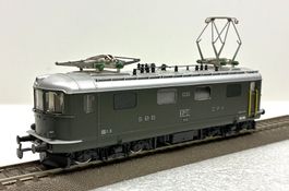 Hag 220= Re 4/4 I SBB 10035 Serie 2, runde Lampen - Guss