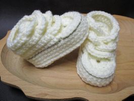 Babyschuhe Hand gehäkelt (0-6 Monaten)