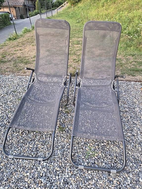 Liegen & Liegestühle: 2 bequeme Gartenliegen – Gebraucht aus Rothrist von Ed10