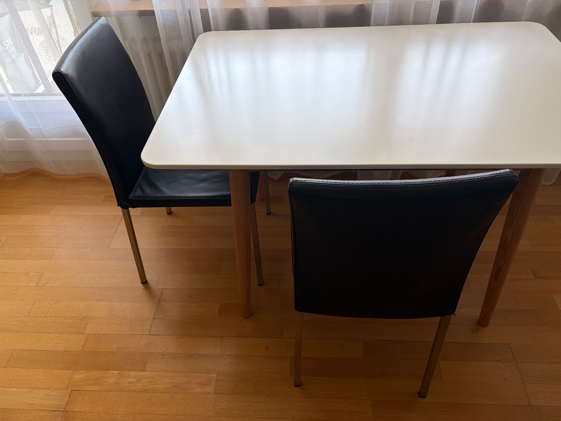 Interio Chaises: 2 schwarze Essstühle von Interio – D'occasion à Winterthur par Skuenzle 6