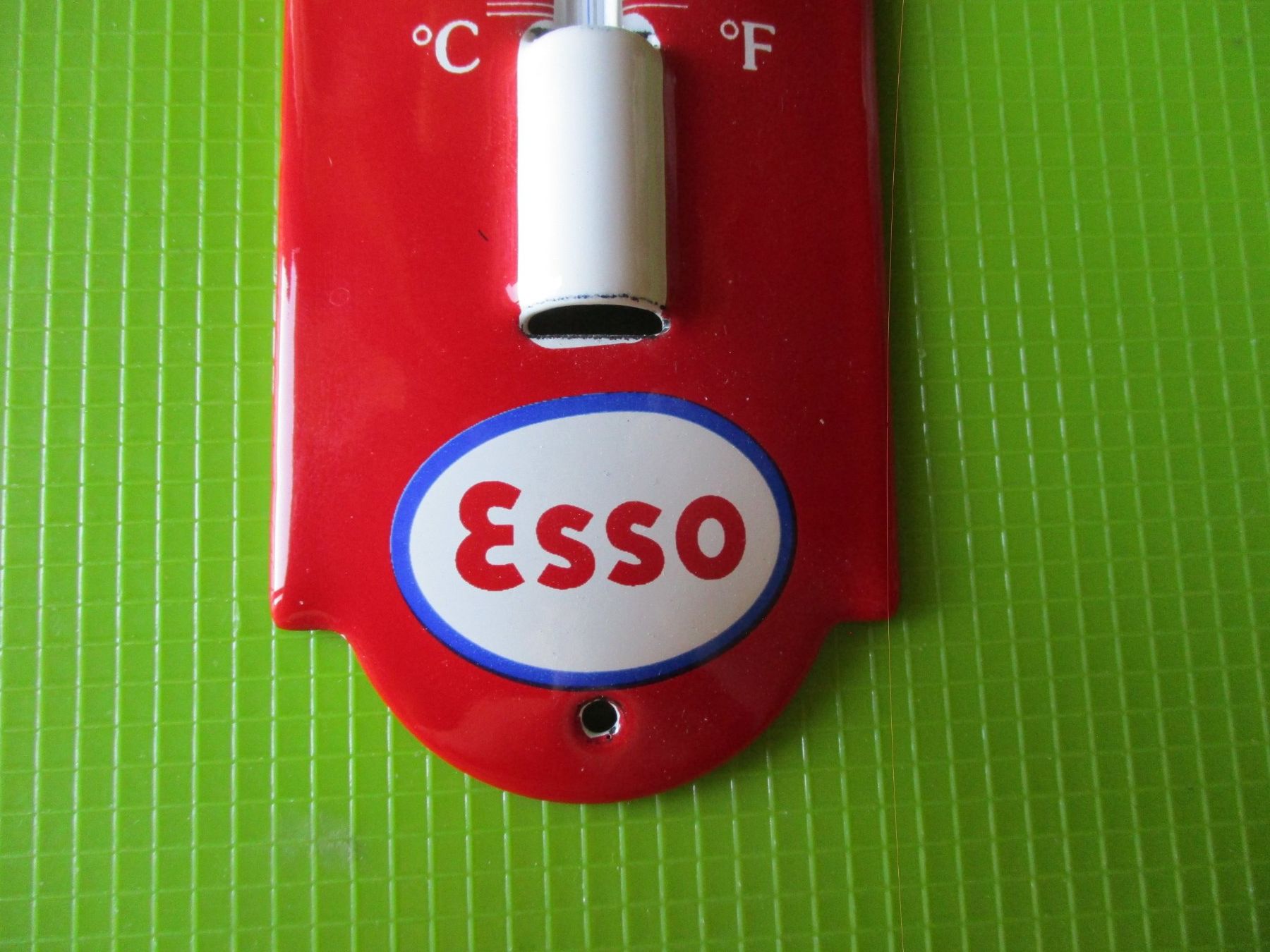 Esso Insegne: Esso Thermometer Emailschild ca. 30x6cm Repro – Usato da Ottikon Gossau ZH venduto da hokuspokus 3